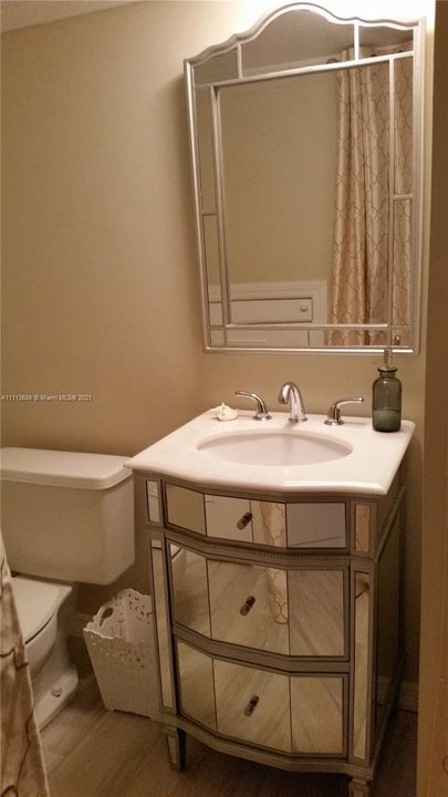 Recently Rented: $5,000 (2 beds, 2 baths, 1470 Square Feet)