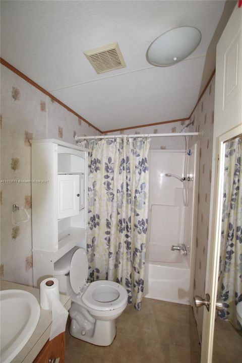 最近售出: $69,000 (2 贝兹, 1 浴室, 672 平方英尺)