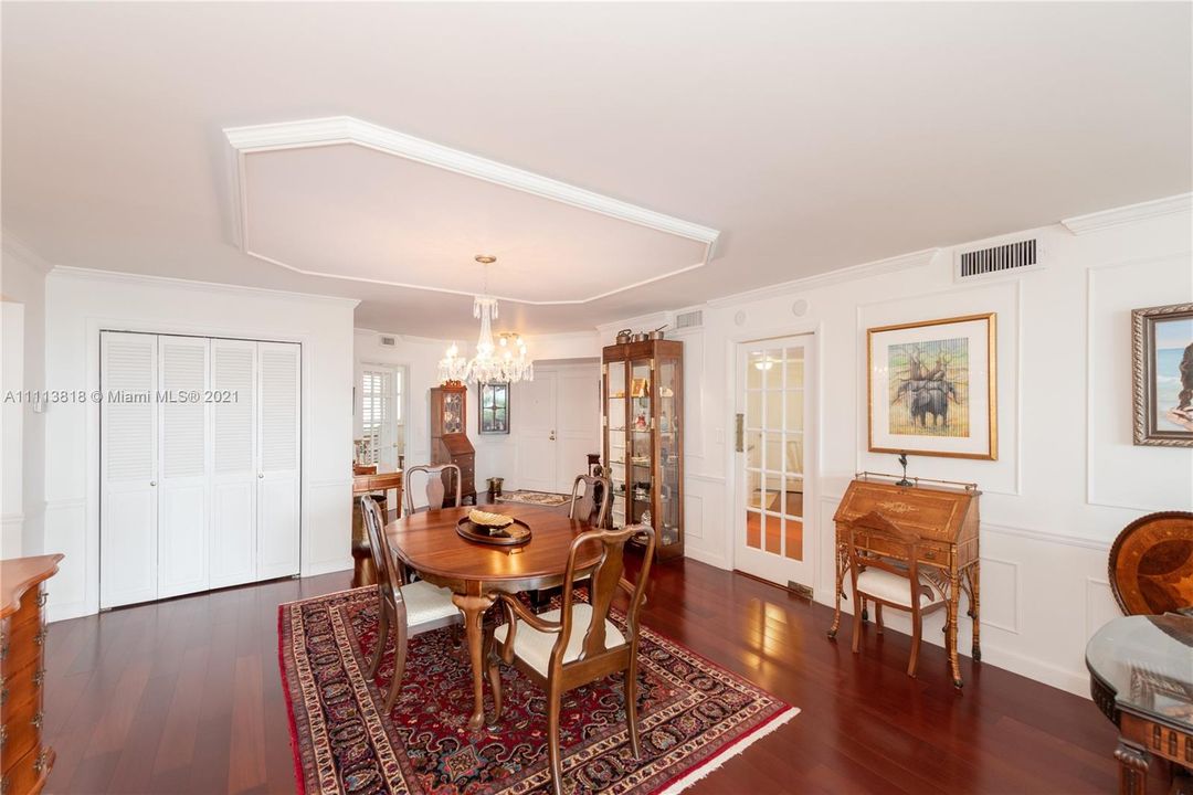 Recently Sold: $1,895,000 (3 beds, 2 baths, 1889 Square Feet)