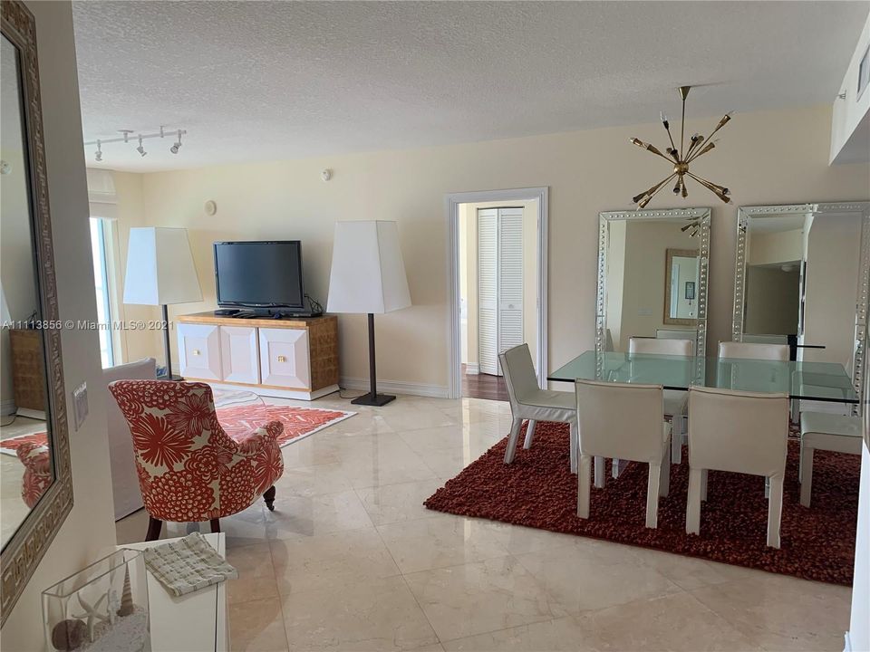 Recently Sold: $1,250,000 (2 beds, 2 baths, 1602 Square Feet)
