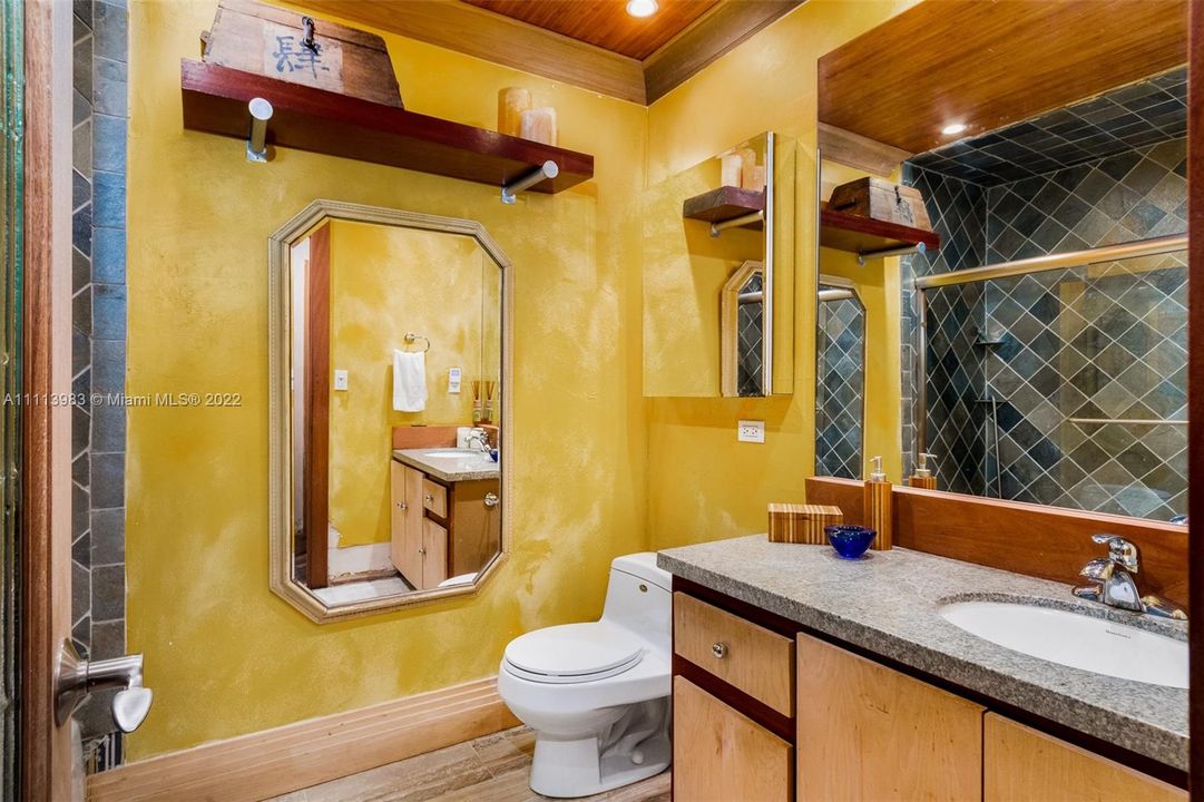 最近售出: $260,000 (3 贝兹, 2 浴室, 1700 平方英尺)