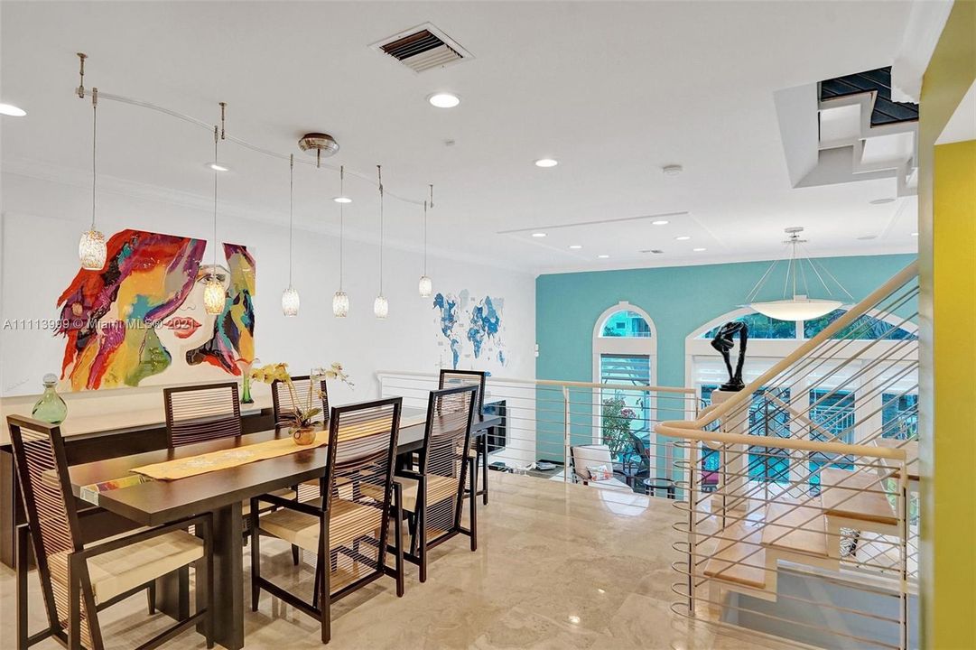 Recently Sold: $1,695,000 (3 beds, 3 baths, 2310 Square Feet)