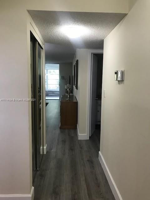 最近售出: $107,000 (2 贝兹, 2 浴室, 1162 平方英尺)