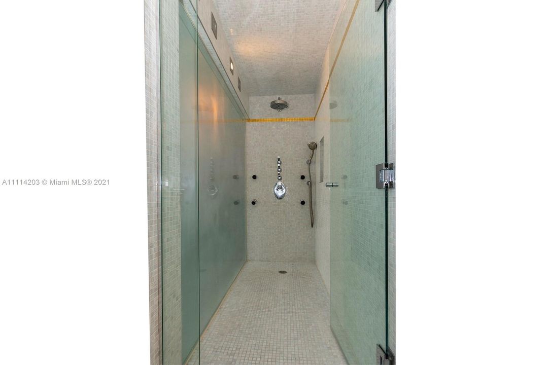 Недавно продано: $1,230,000 (2 спален, 2 ванн, 1776 Квадратных фут)