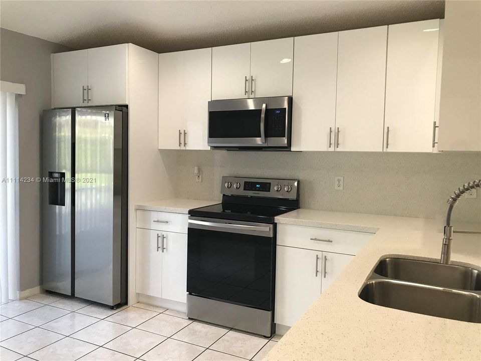 Recently Rented: $2,350 (3 beds, 2 baths, 1204 Square Feet)