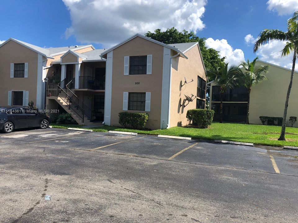 Recently Sold: $150,000 (2 beds, 2 baths, 863 Square Feet)