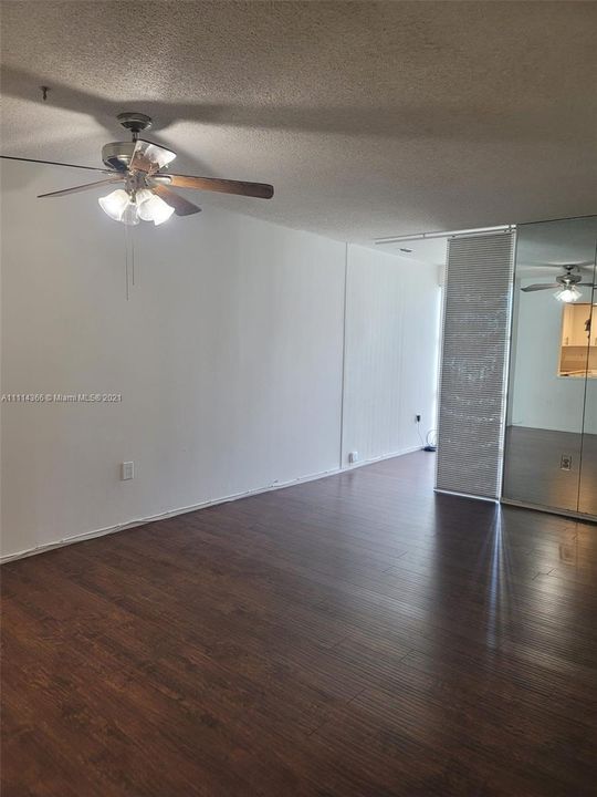 Recently Sold: $185,000 (1 beds, 1 baths, 536 Square Feet)