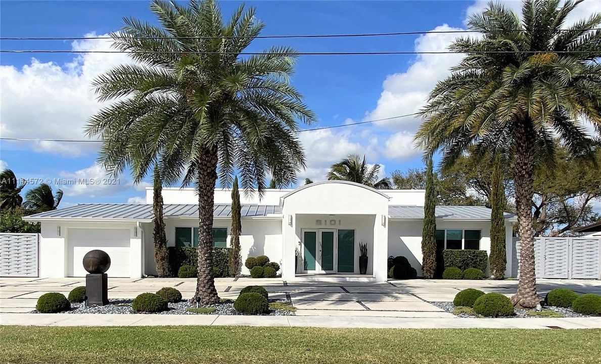 Recently Sold: $1,200,000 (4 beds, 3 baths, 2270 Square Feet)
