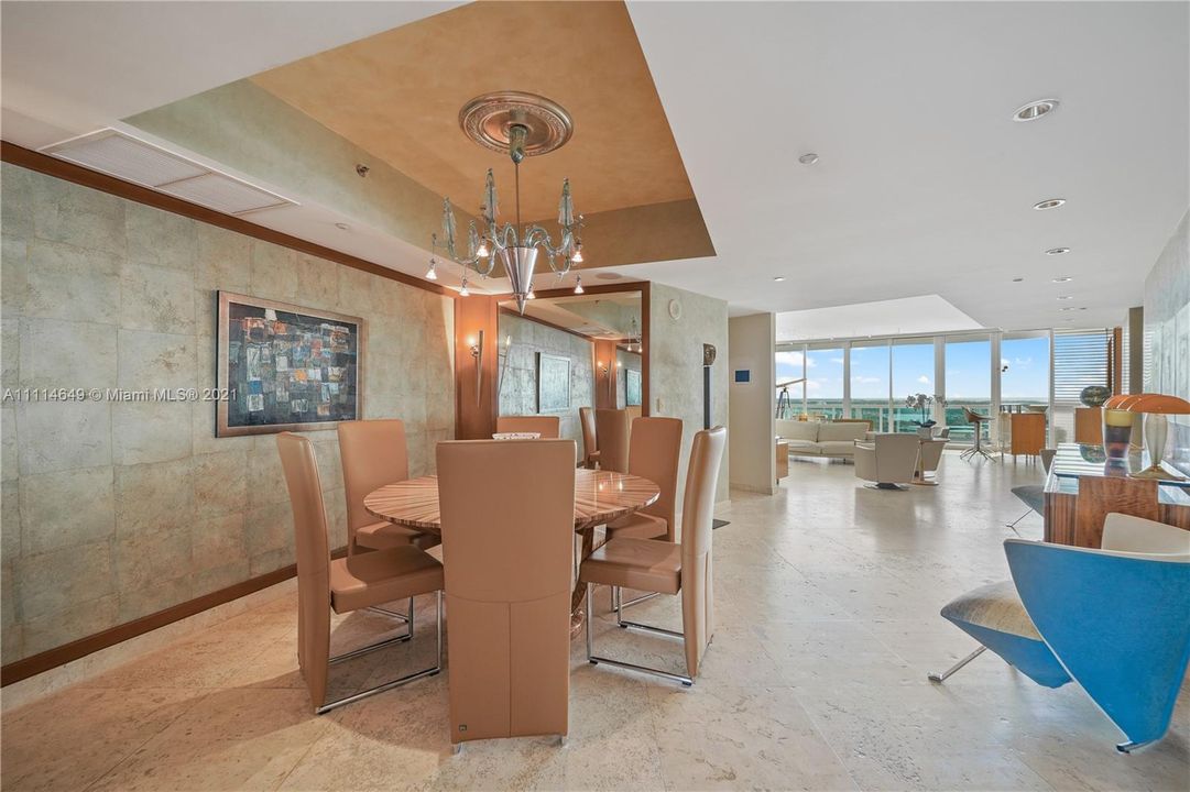 Recently Sold: $4,500,000 (3 beds, 3 baths, 2618 Square Feet)