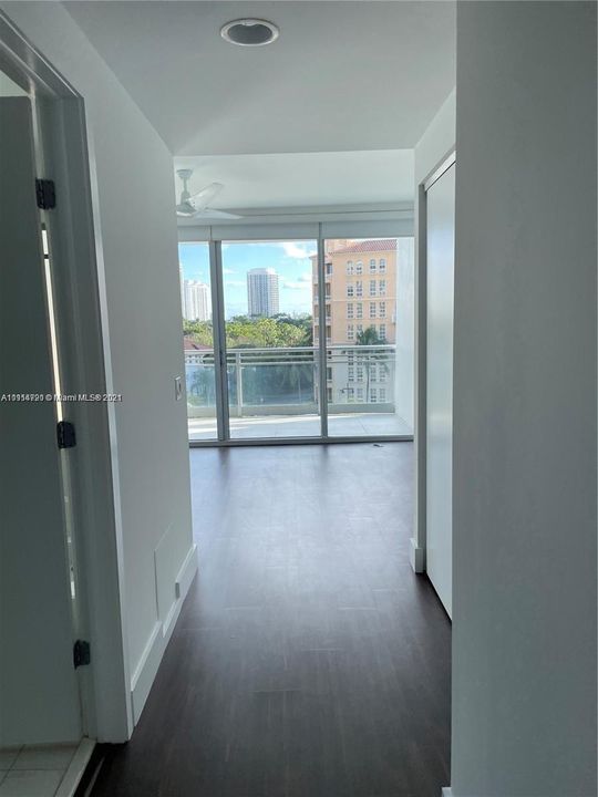 Recently Sold: $750,000 (2 beds, 3 baths, 1552 Square Feet)