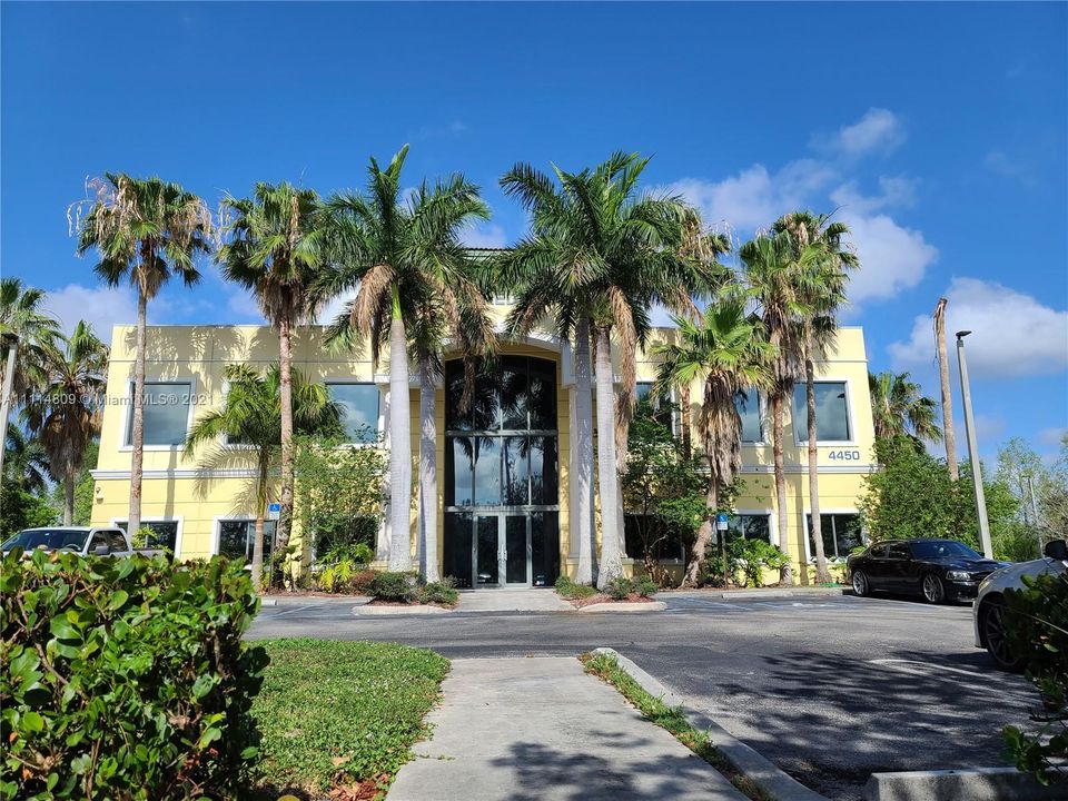 Recently Sold: $1,800,000 (0 beds, 0 baths, 0 Square Feet)