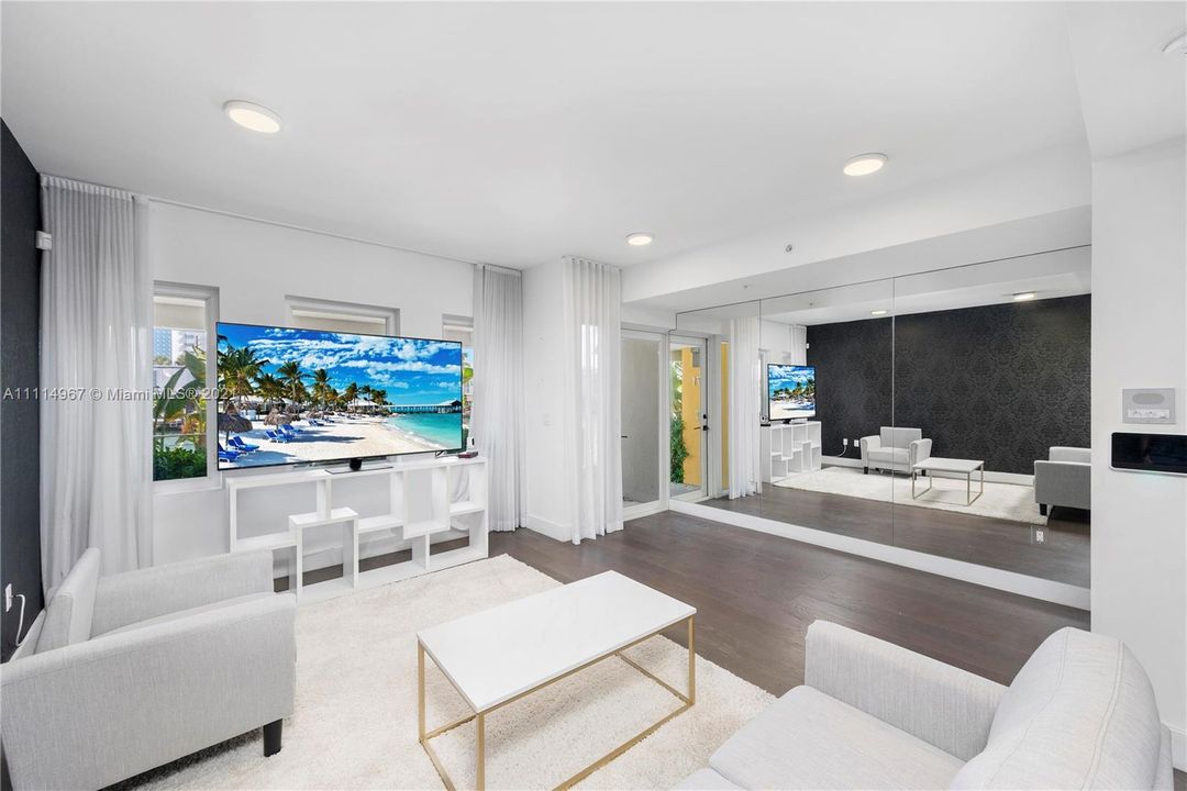 Recently Sold: $1,775,000 (4 beds, 4 baths, 2504 Square Feet)