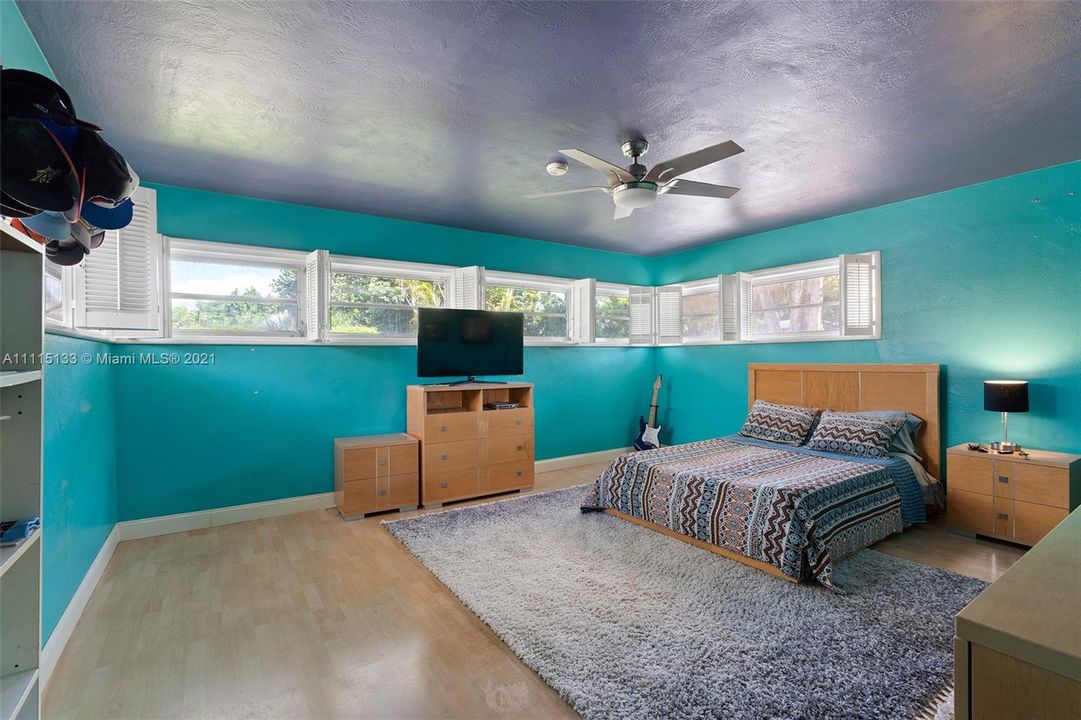 Large Corner Bedroom