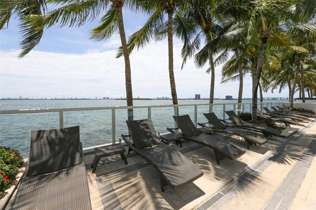 Recently Rented: $4,500 (2 beds, 2 baths, 1368 Square Feet)