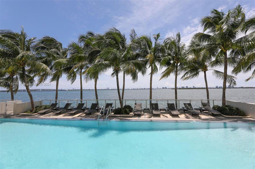 Recently Rented: $4,500 (2 beds, 2 baths, 1368 Square Feet)