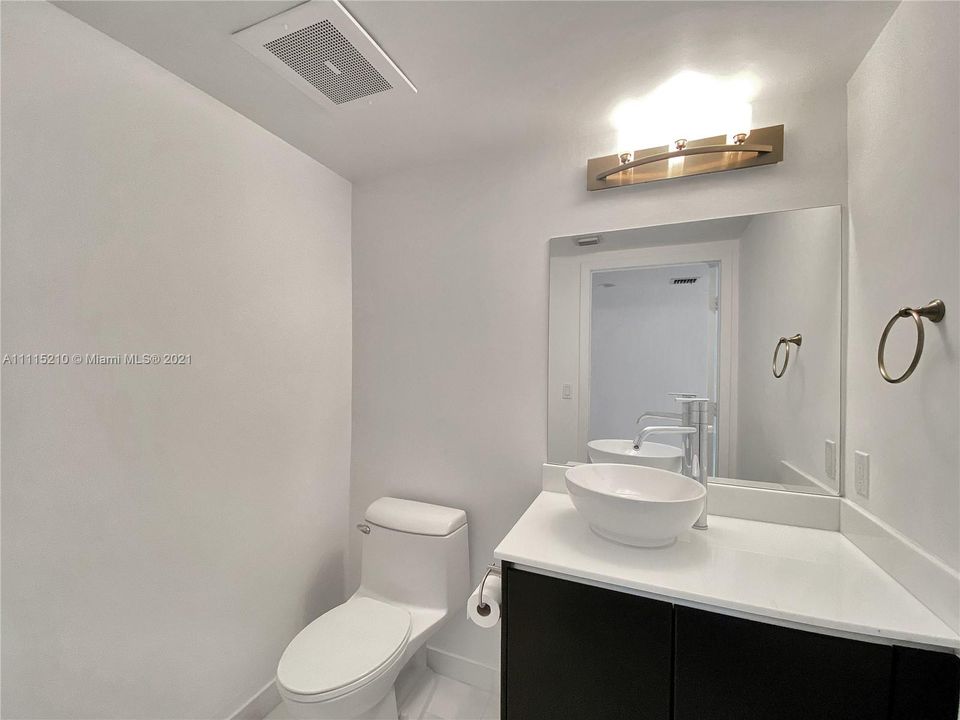 Recently Rented: $4,500 (2 beds, 2 baths, 1368 Square Feet)