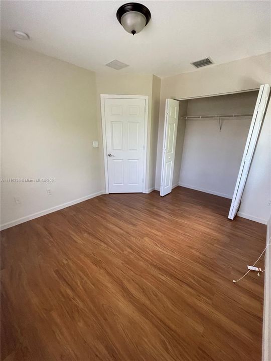Recientemente alquilado: $2,000 (3 camas, 2 baños, 1528 Pies cuadrados)