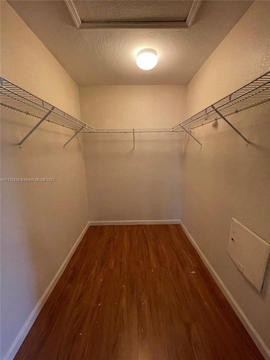 Recientemente alquilado: $2,000 (3 camas, 2 baños, 1528 Pies cuadrados)
