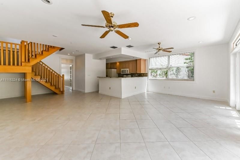 Recently Sold: $752,600 (3 beds, 2 baths, 2058 Square Feet)