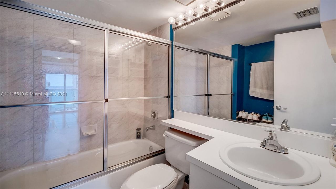 最近售出: $789,000 (2 贝兹, 2 浴室, 1200 平方英尺)