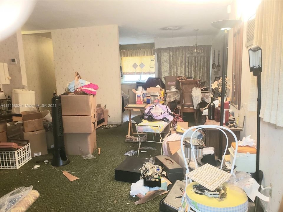 Vendido Recientemente: $325,000 (4 camas, 2 baños, 1438 Pies cuadrados)