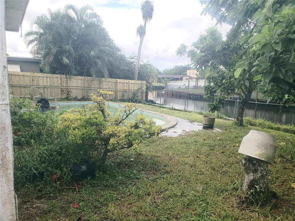 Vendido Recientemente: $325,000 (4 camas, 2 baños, 1438 Pies cuadrados)