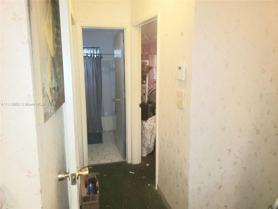 Vendido Recientemente: $325,000 (4 camas, 2 baños, 1438 Pies cuadrados)