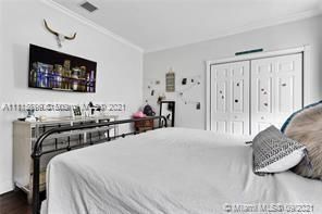 Recientemente alquilado: $5,500 (5 camas, 4 baños, 4393 Pies cuadrados)