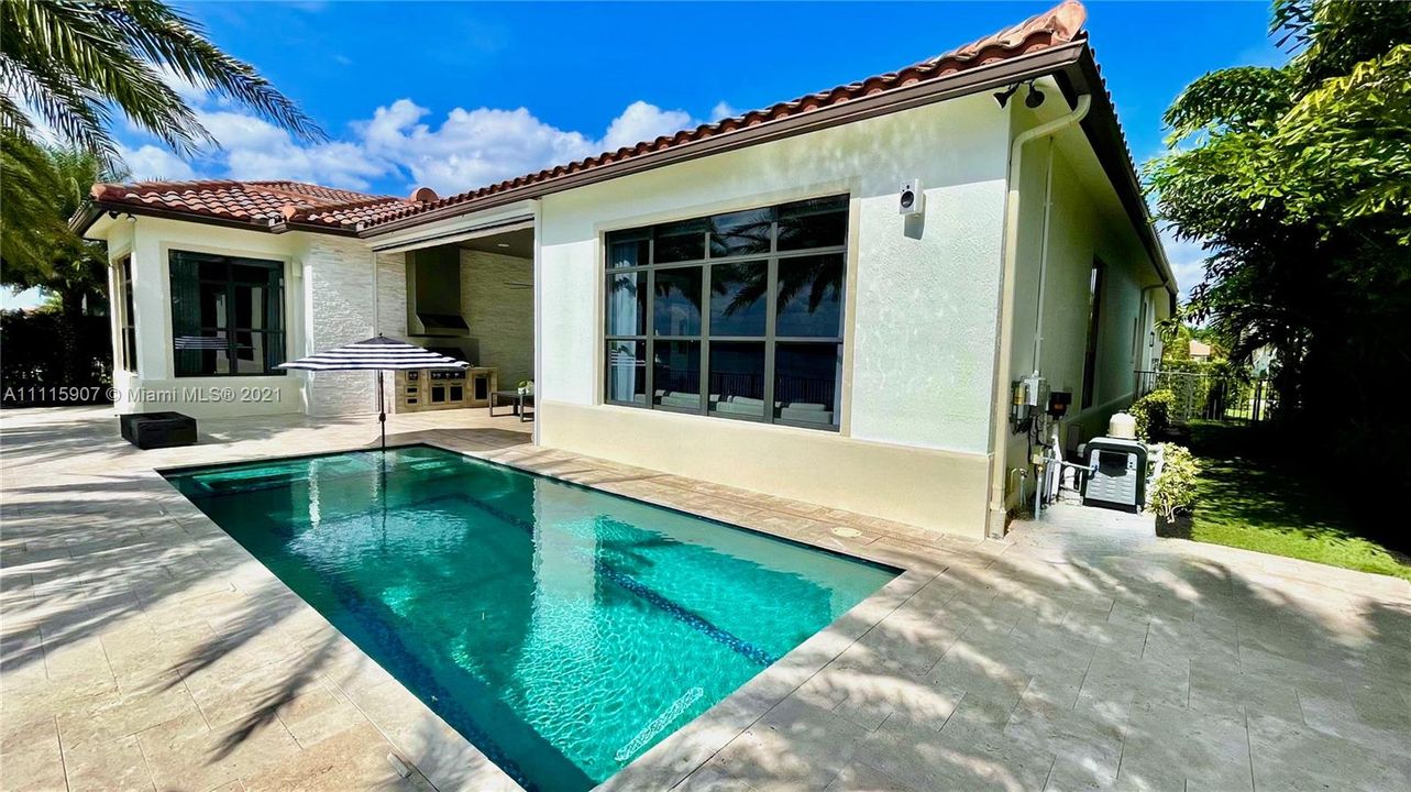 Recently Sold: $1,699,000 (5 beds, 4 baths, 3720 Square Feet)