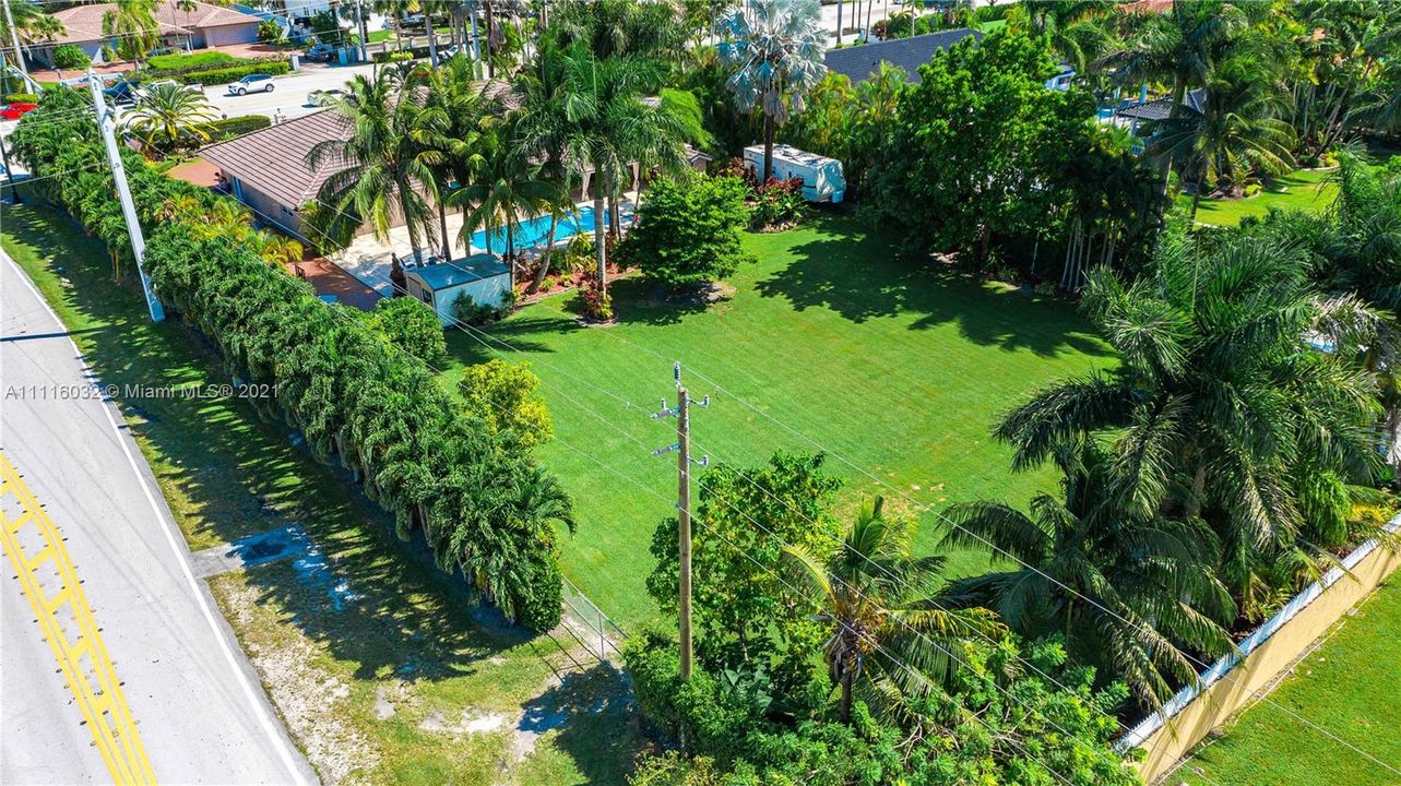 Recently Sold: $1,350,000 (5 beds, 5 baths, 3364 Square Feet)