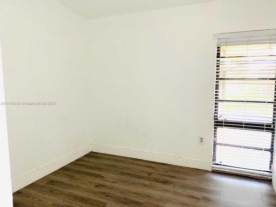 最近租的: $2,200 (2 贝兹, 2 浴室, 1006 平方英尺)