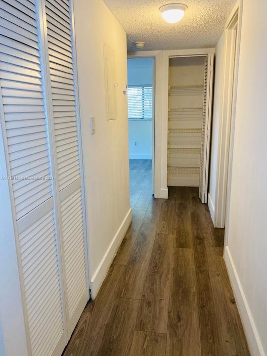 最近租的: $2,200 (2 贝兹, 2 浴室, 1006 平方英尺)