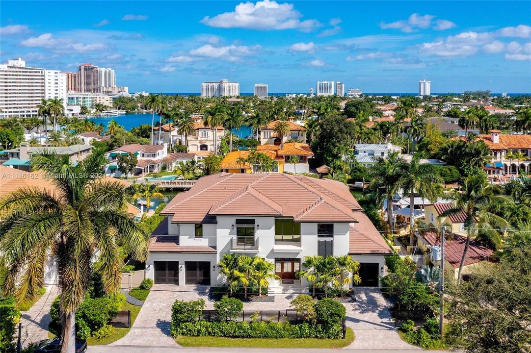 Recently Sold: $8,250,000 (5 beds, 7 baths, 6349 Square Feet)
