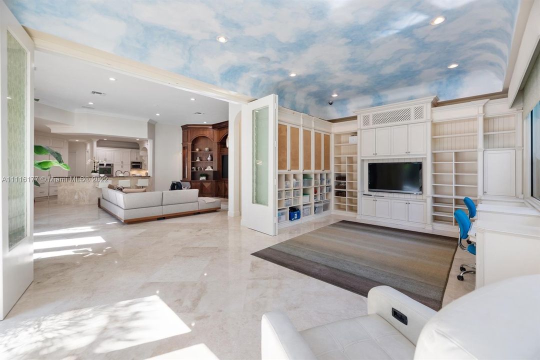 Multiple Living Areas with French Doors - All Bright and Light and Wonderful