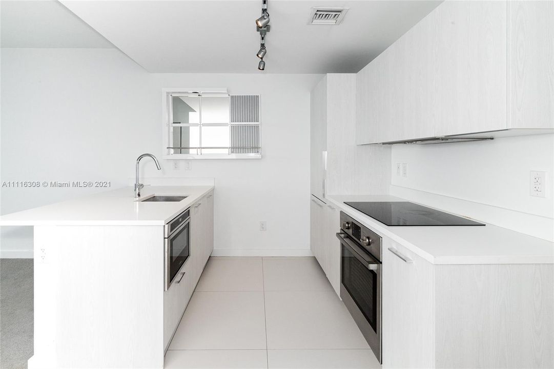 Recently Sold: $430,000 (1 beds, 1 baths, 622 Square Feet)