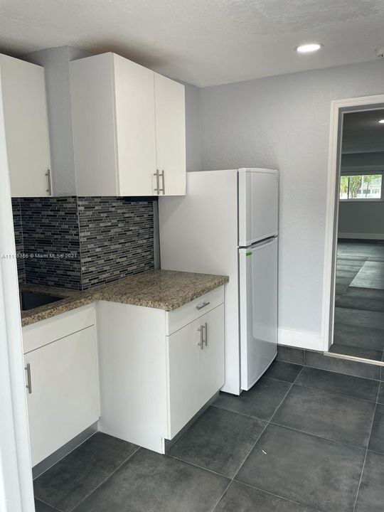 Recently Rented: $1,600 (1 beds, 1 baths, 760 Square Feet)