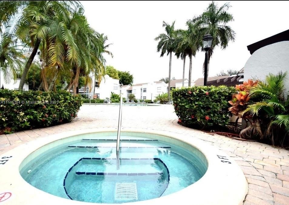 Recently Rented: $1,800 (1 beds, 1 baths, 899 Square Feet)