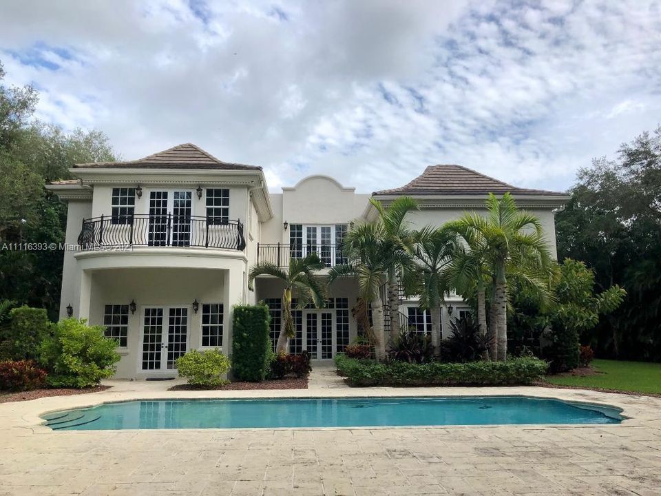 Recently Sold: $4,500,000 (7 beds, 8 baths, 8925 Square Feet)