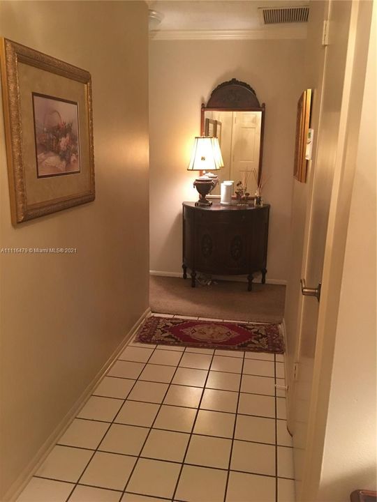 Recently Sold: $350,000 (3 beds, 2 baths, 1785 Square Feet)