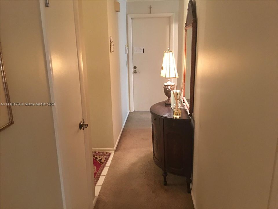 Recently Sold: $350,000 (3 beds, 2 baths, 1785 Square Feet)