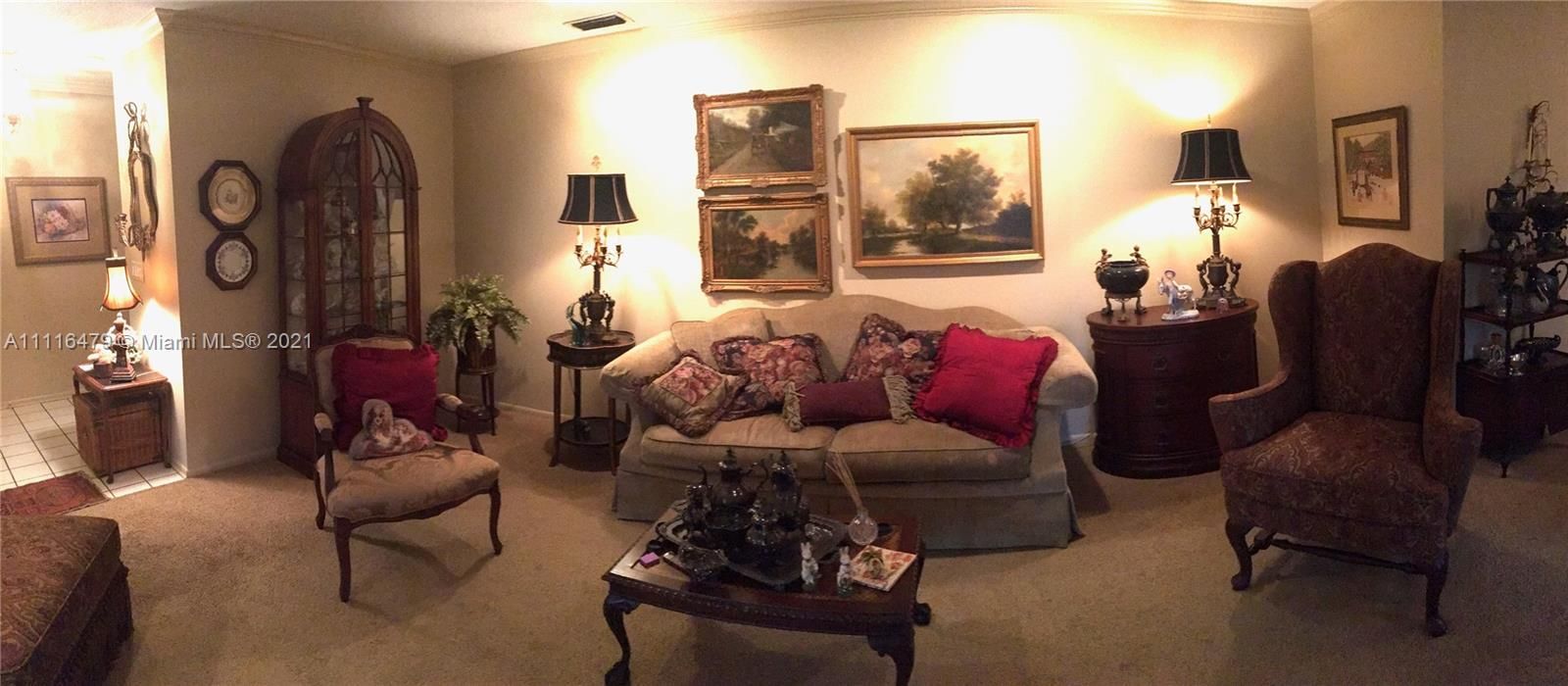 Recently Sold: $350,000 (3 beds, 2 baths, 1785 Square Feet)
