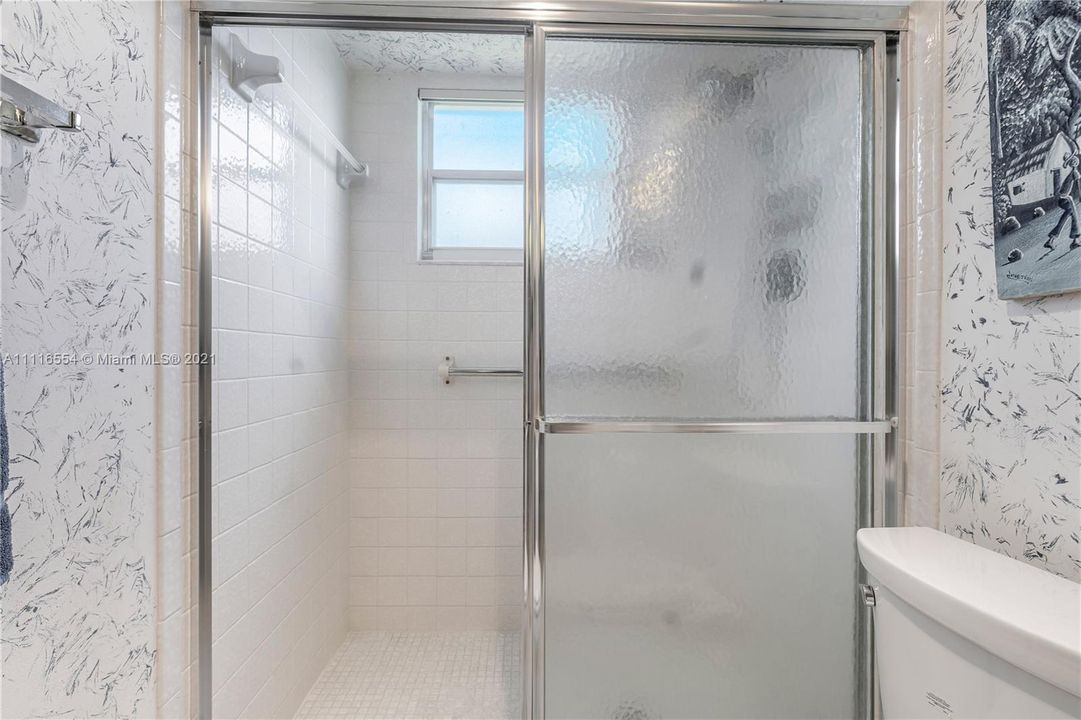最近售出: $164,800 (2 贝兹, 2 浴室, 1291 平方英尺)