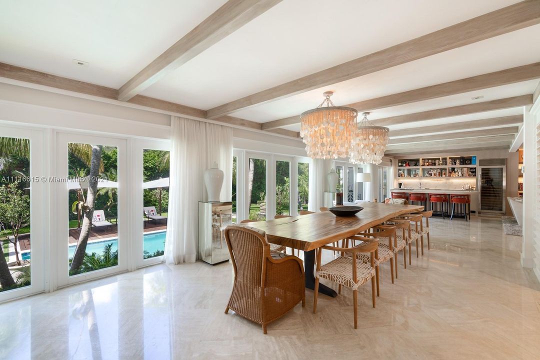 Recently Sold: $5,700,000 (5 beds, 4 baths, 4838 Square Feet)