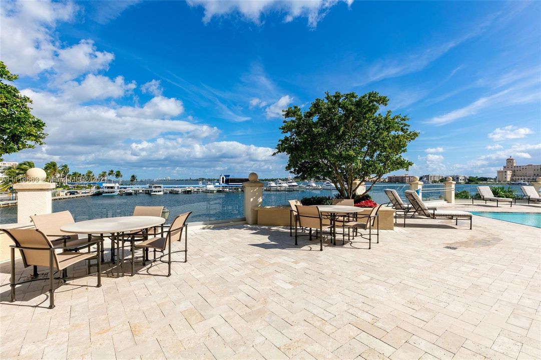 Recently Sold: $7,950,000 (4 beds, 4 baths, 4475 Square Feet)