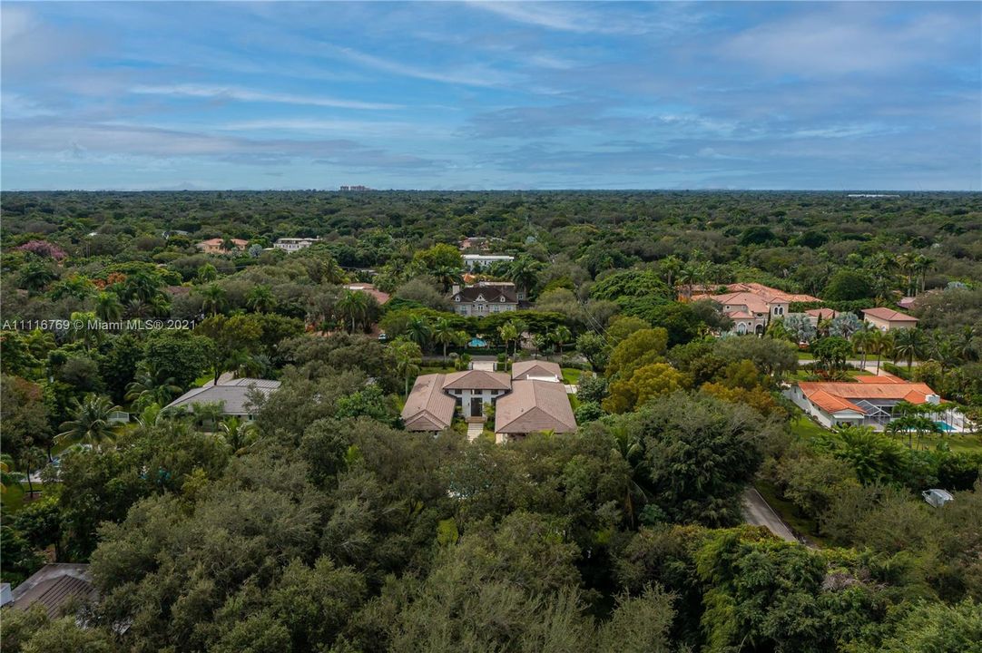 Recently Sold: $4,800,000 (5 beds, 6 baths, 5113 Square Feet)