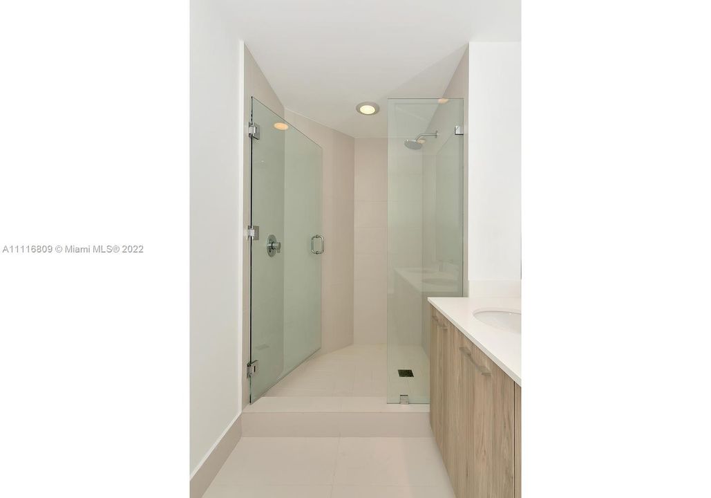 最近售出: $750,000 (3 贝兹, 2 浴室, 1152 平方英尺)