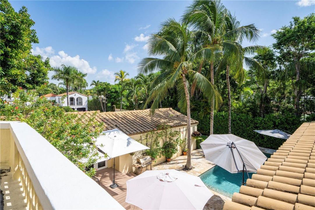 Recently Sold: $3,290,000 (5 beds, 5 baths, 4250 Square Feet)