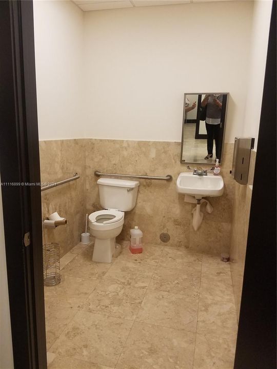 Recientemente alquilado: $3,700 (0 camas, 0 baños, 0 Pies cuadrados)