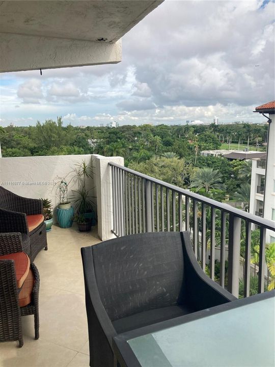 Recently Sold: $725,000 (1 beds, 2 baths, 1025 Square Feet)