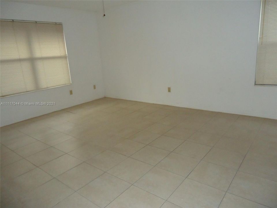 最近租的: $1,500 (2 贝兹, 2 浴室, 1120 平方英尺)